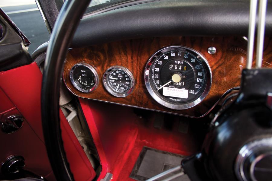 Панель приборов Austin-Healey 3000 (Mk III) 1967 года  (фото 22 из 55)